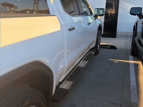 Used 2023 GMC Sierra 1500 SLT w/ SLT Premium Package image 7