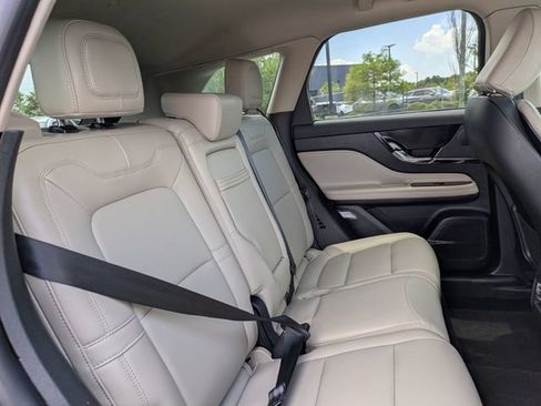 Used 2025 Lincoln Corsair FWD image 33