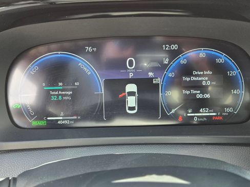 Used 2024 Toyota Crown AWD/4WD image 21
