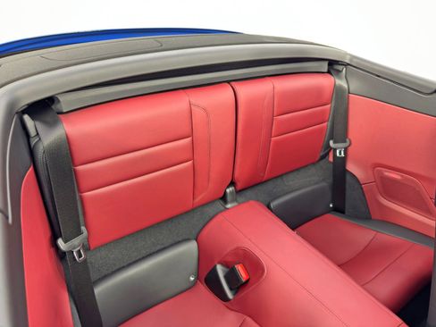 Used 2025 Porsche 911 Carrera image 41