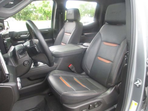 Used 2024 GMC Sierra 1500 AT4 w/ Technology Package AWD/4WD image 24