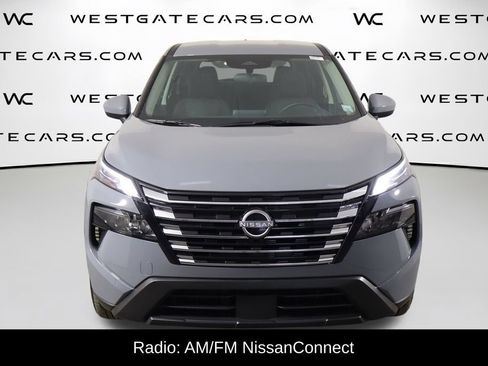 Used 2026 Nissan Rogue SV FWD image 2