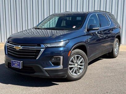 Used 2023 Chevrolet Traverse LT