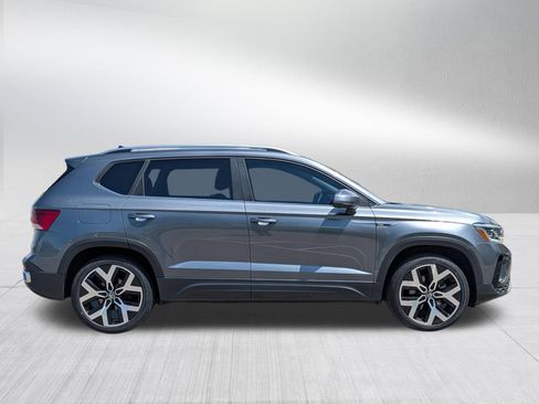 Certified 2023 Volkswagen Taos SEL AWD/4WD image 8