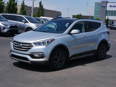 Used 2018 Hyundai Santa Fe Sport AWD/4WD image 3