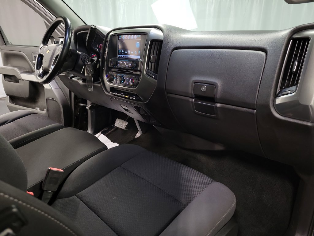 Used 2018 Chevrolet Silverado 1500 LT w/ Midnight Edition AWD/4WD image 32