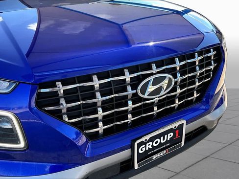 Used 2024 Hyundai Venue Limited FWD image 28