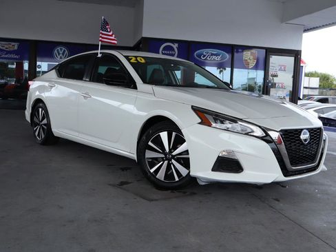 Used 2020 Nissan Altima 2.5 SR image 3