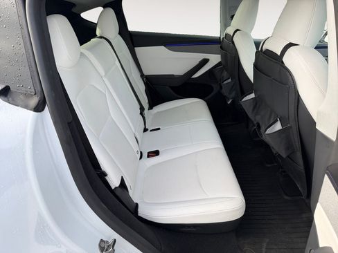 Used 2026 Tesla Model Y AWD image 23