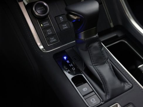 Used 2025 Lexus GX 550 image 31