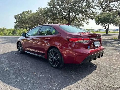 Used 2023 Toyota Corolla SE FWD image 5