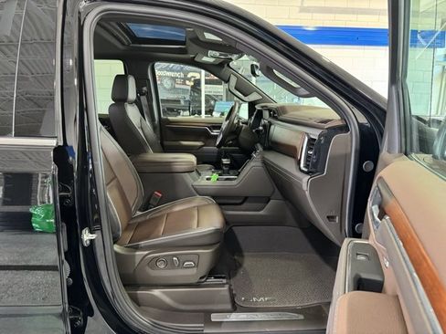 Used 2025 GMC Sierra 1500 Denali w/ Denali Reserve Package image 15