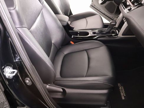 Used 2025 Toyota Corolla Cross XLE image 13