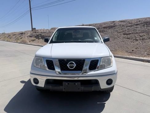 Used 2009 Nissan Frontier SE w/ SE Value Truck Pkg RWD image 2