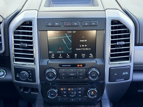Used 2017 Ford F350 Lariat w/ Lariat Ultimate Package AWD/4WD image 23