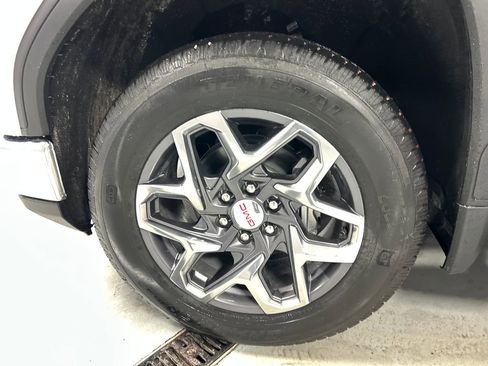 New 2026 GMC Sierra 1500 SLT w/ SLT Premium Plus Package image 9