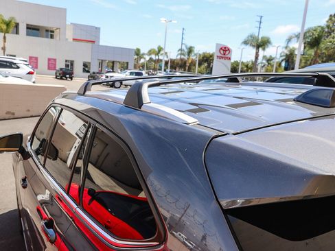 Used 2022 Toyota Highlander XLE image 17