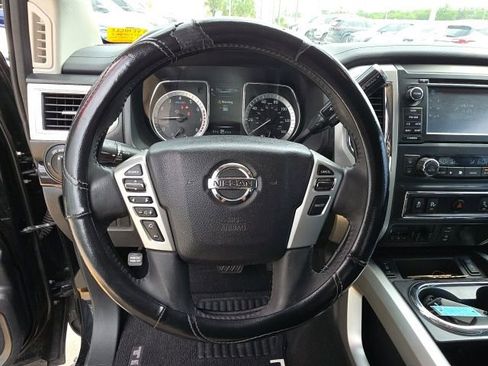 Used 2017 Nissan Titan SV RWD image 16