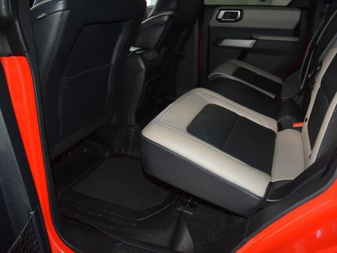 Used 2023 Ford Bronco Wildtrak AWD/4WD image 41