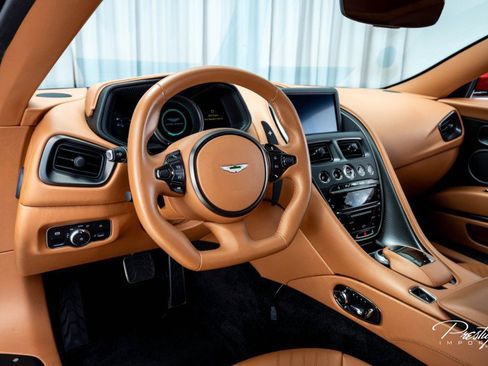 Used 2020 Aston Martin DB11 AMR image 34