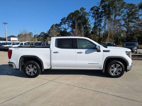 Used 2025 GMC Sierra 1500 SLT AWD/4WD image 3