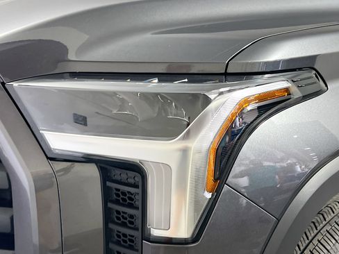 Used 2025 Toyota Tundra SR5 w/ SR5 Convenience Package image 11