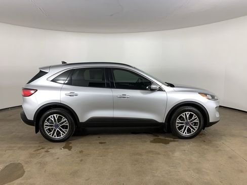 Used 2020 Ford Escape SEL image 7