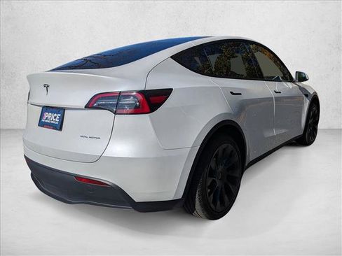 Used 2025 Tesla Model Y Long Range image 5