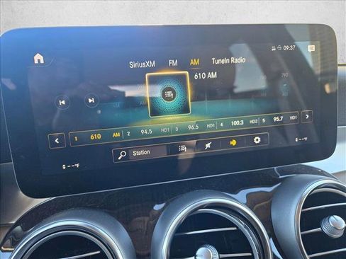 Used 2022 Mercedes-Benz GLC 300 image 11