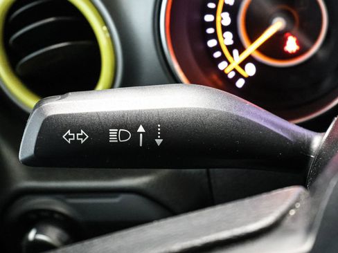 Used 2023 Jeep Wrangler Willys image 36