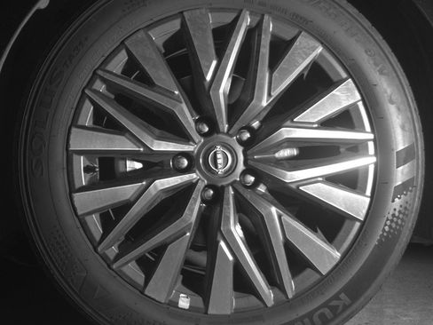 Used 2025 Nissan Altima 2.5 SV image 12