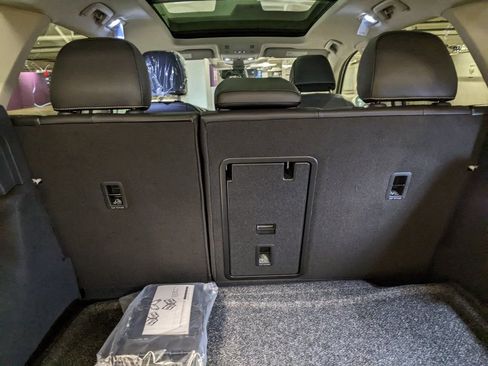 New 2026 Volkswagen Taos SEL image 28