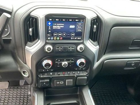 Used 2021 GMC Sierra 2500 SLT w/ SLT Convenience Package AWD/4WD image 17