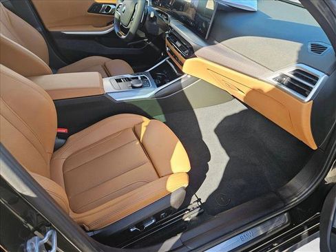 Used 2025 BMW 330i Sedan w/ Premium Package image 21