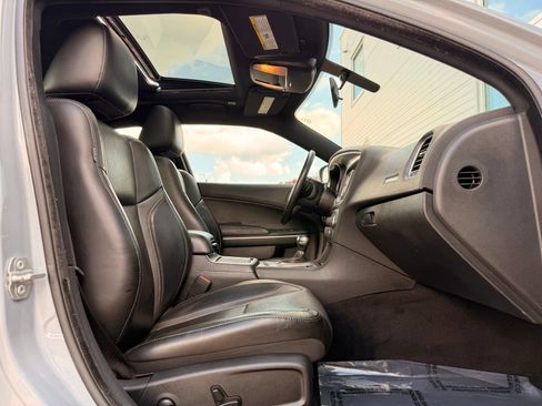 Used 2022 Dodge Charger SXT w/ Leather Interior Group RWD image 24