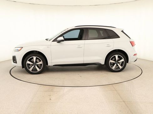 Certified 2023 Audi Q5 2.0T Prestige w/ Prestige Package AWD/4WD image 2