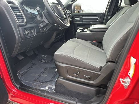 Used 2024 RAM 2500 Big Horn w/ Bed Utility Group image 15