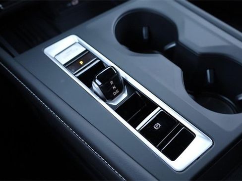 New 2026 Volkswagen Atlas Cross Sport SE image 14