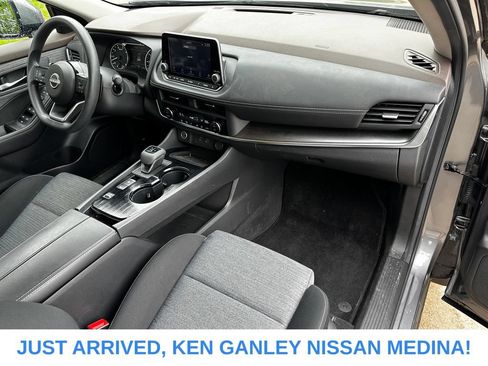 Certified 2023 Nissan Rogue SV FWD image 20