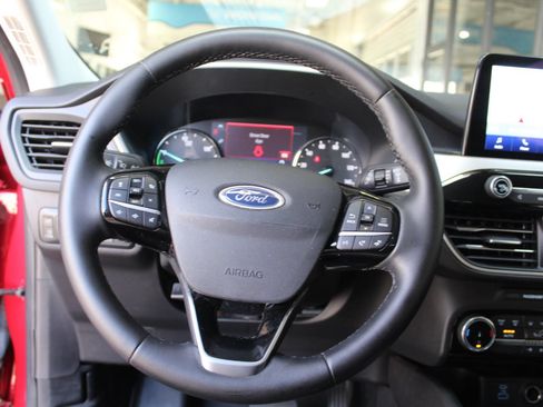 Used 2022 Ford Escape SE w/ SE Sport Appearance Package FWD image 14