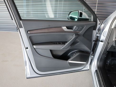 Used 2023 Audi Q5 2.0T Premium Plus w/ Premium Plus Package image 28