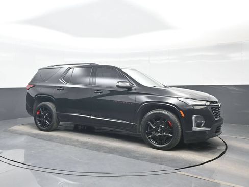 Used 2023 Chevrolet Traverse Premier w/ Redline Edition FWD image 8