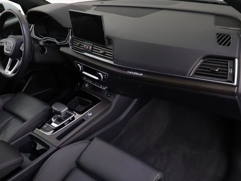 Used 2025 Audi Q5 e Premium Plus w/ Premium Plus Package image 21