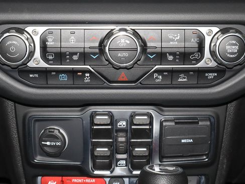 Used 2025 Jeep Wrangler Unlimited Rubicon 4xe w/ Safety Group image 23