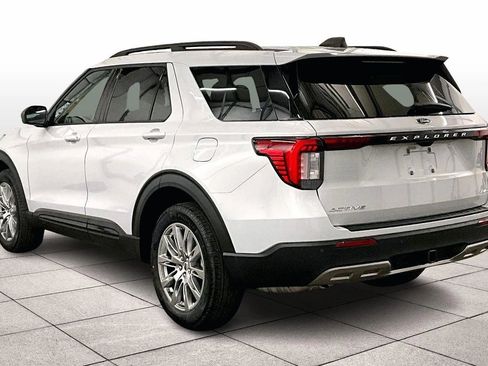 New 2026 Ford Explorer Active w/ Active Comfort Package image 10