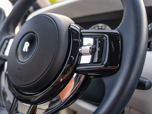 Used 2019 Rolls-Royce Cullinan image 21