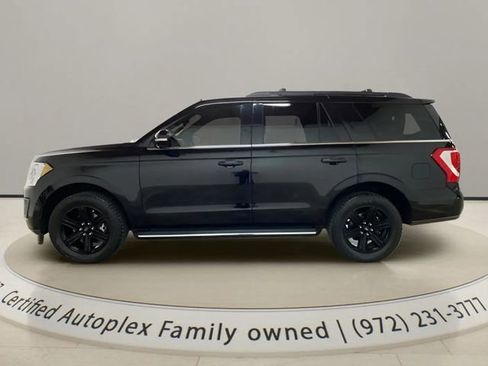 Used 2021 Ford Expedition XLT RWD image 2