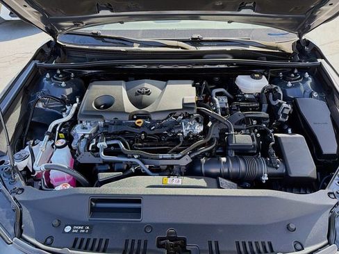 Used 2025 Toyota Camry SE FWD image 29