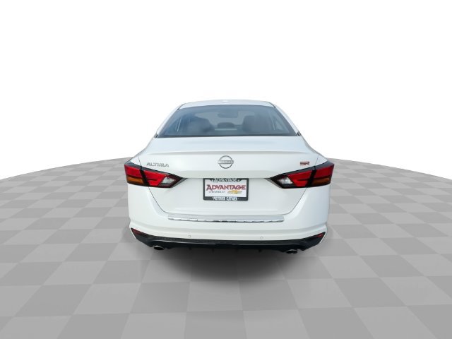 Used 2023 Nissan Altima 2.5 SR w/ SR Premium Package FWD image 7