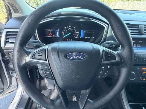 Used 2018 Ford Fusion S FWD image 13